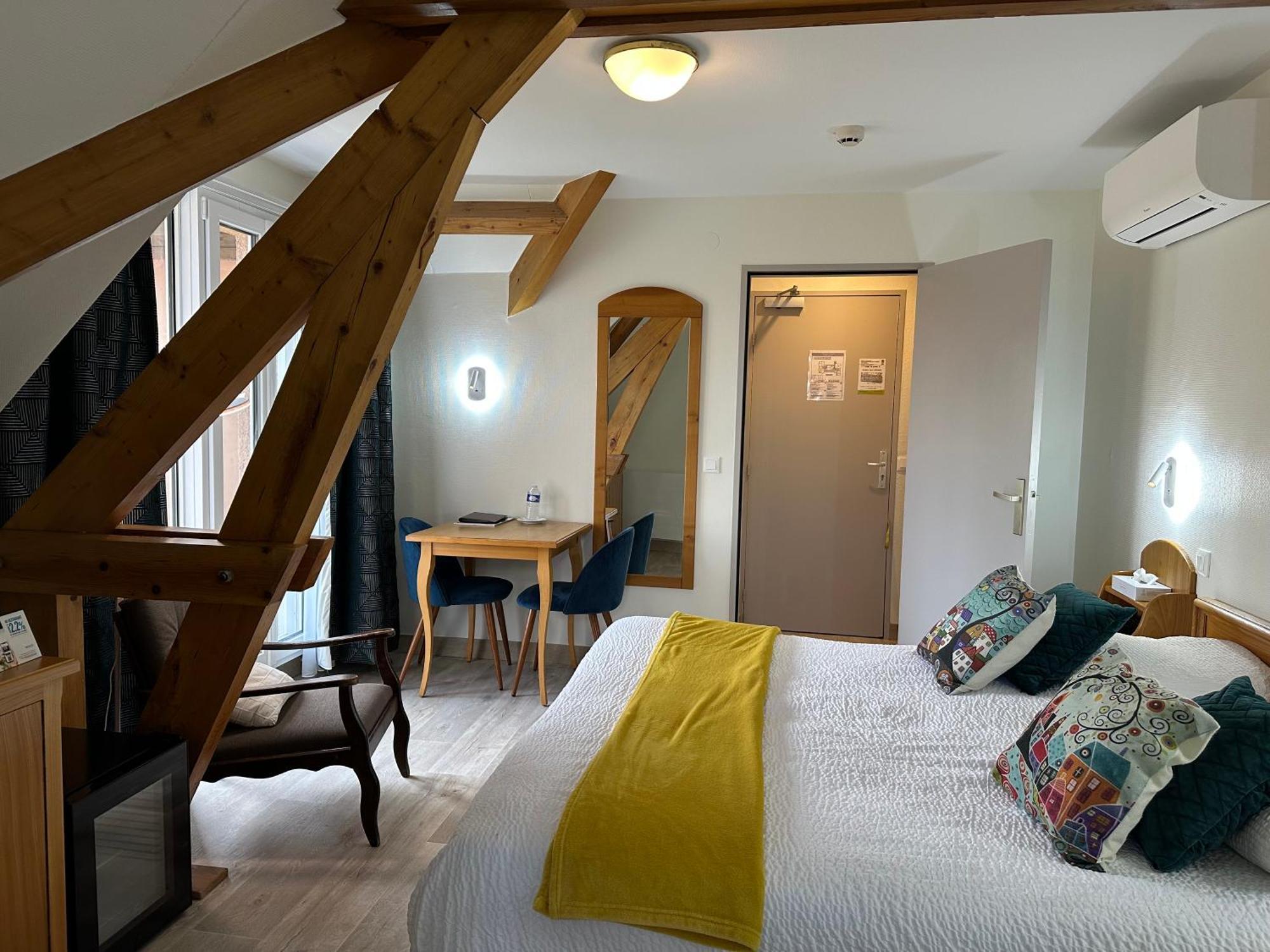 Logis Hotel Notre-Dame - Restaurant Ouvert Midi Et Soir Sauf Dimanche Soir Danne-et-Quatre-Vents エクステリア 写真