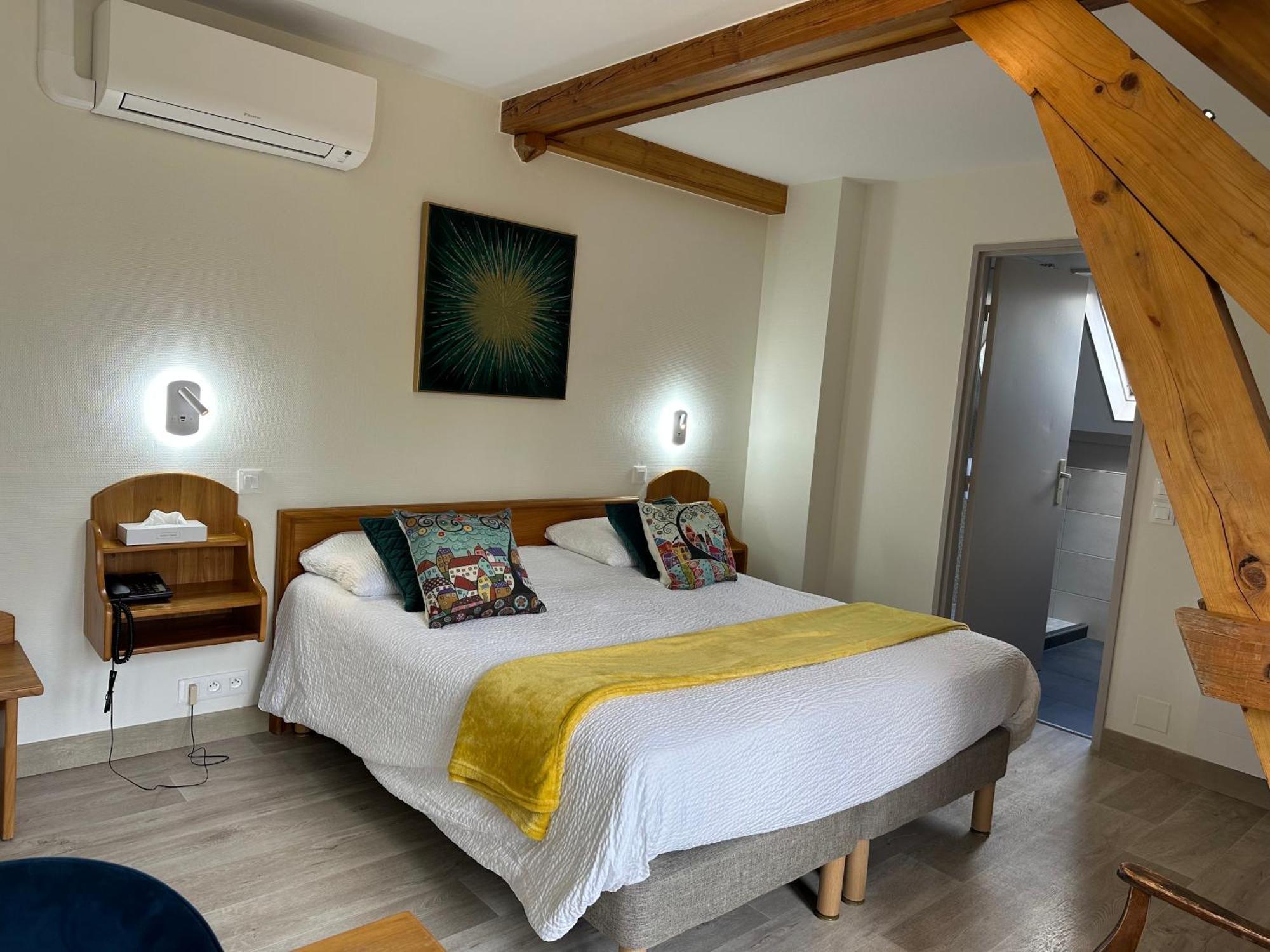 Logis Hotel Notre-Dame - Restaurant Ouvert Midi Et Soir Sauf Dimanche Soir Danne-et-Quatre-Vents エクステリア 写真